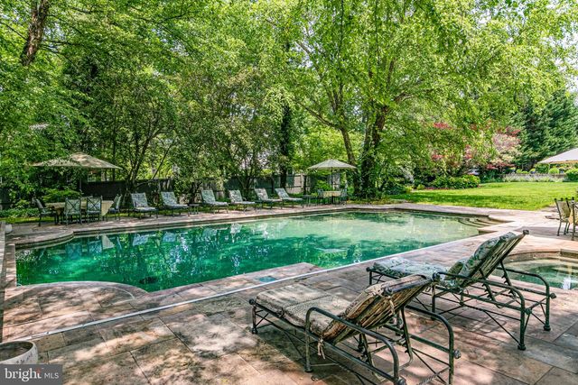 240 LIBRARY PL, Princeton, NJ 08540