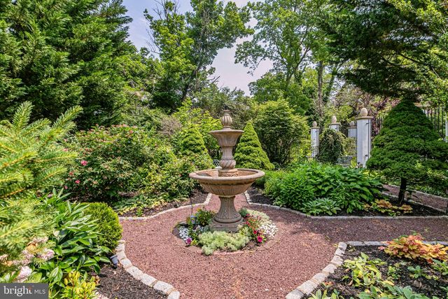 240 LIBRARY PL, Princeton, NJ 08540