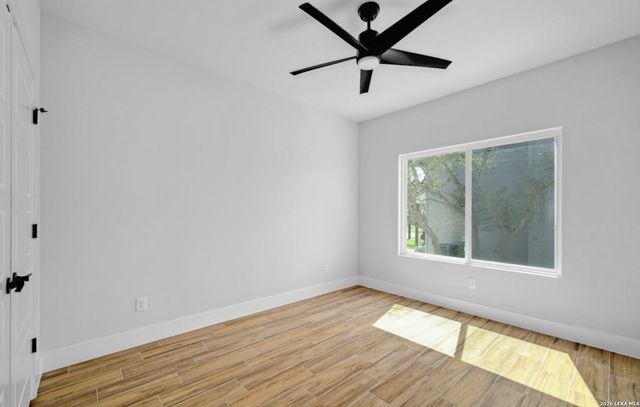 135 Pat Dolan, Blanco, TX 78606