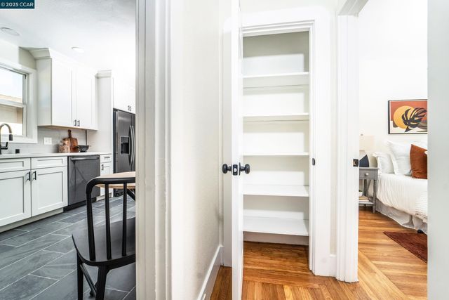 556 41St St, Richmond, CA 94805