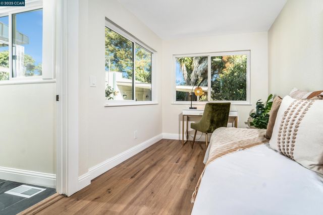 556 41St St, Richmond, CA 94805