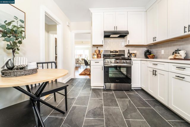 556 41St St, Richmond, CA 94805