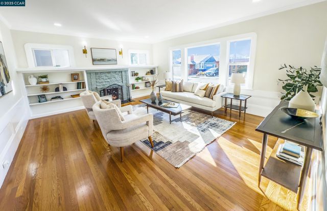 556 41St St, Richmond, CA 94805