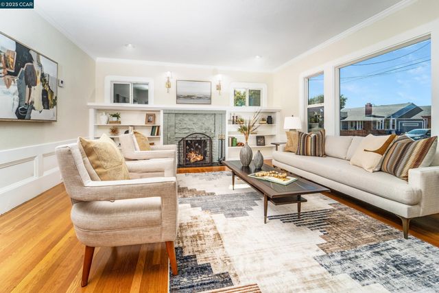 556 41St St, Richmond, CA 94805