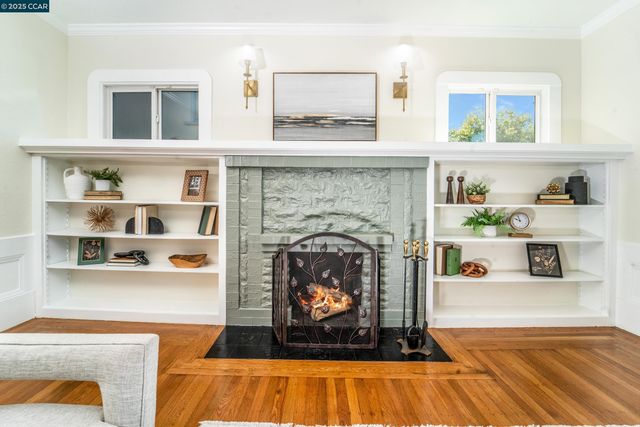 556 41St St, Richmond, CA 94805