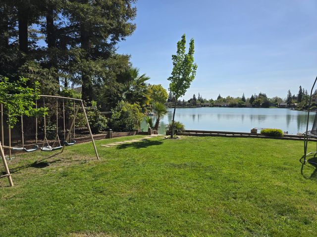 5868 Turtle Valley Dr, Stockton, CA 95207