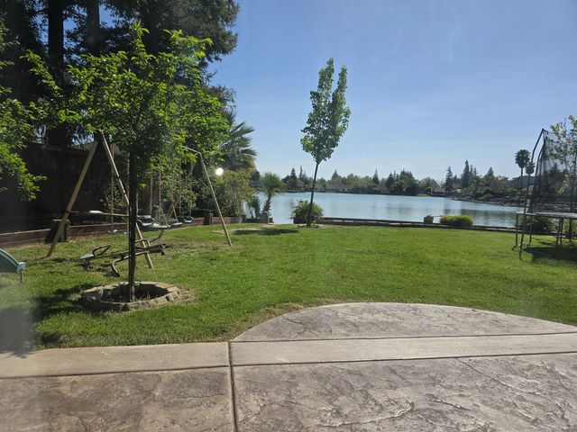 5868 Turtle Valley Dr, Stockton, CA 95207