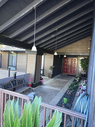 5868 Turtle Valley Dr, Stockton, CA 95207