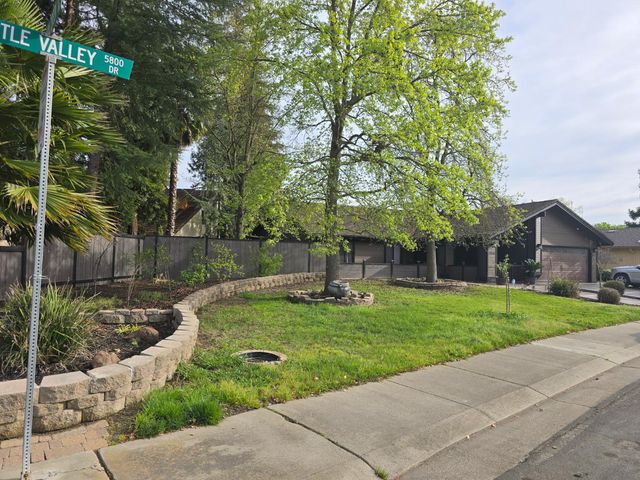 5868 Turtle Valley Dr, Stockton, CA 95207
