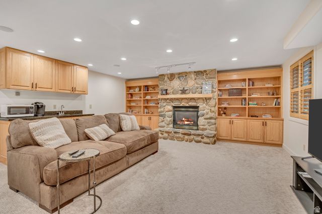 3261 E LANTERN HILL CT, Cottonwood Heights, UT 84093