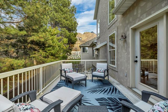 3261 E LANTERN HILL CT, Cottonwood Heights, UT 84093
