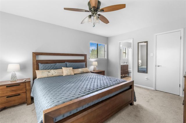 210 Teeoff B, Horseshoe Bay, TX 78657