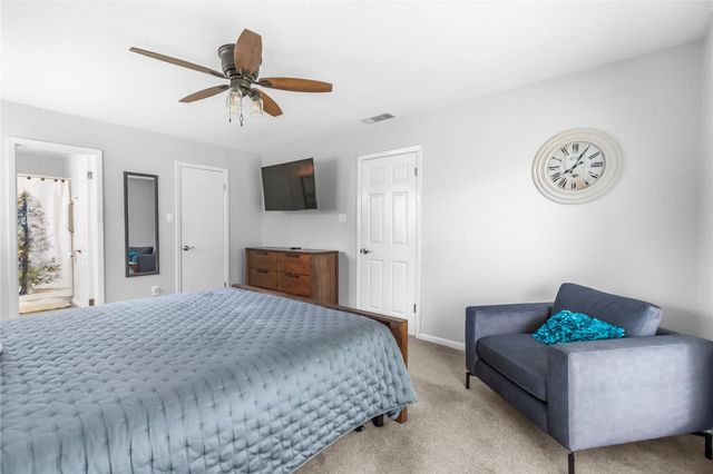 210 Teeoff B, Horseshoe Bay, TX 78657