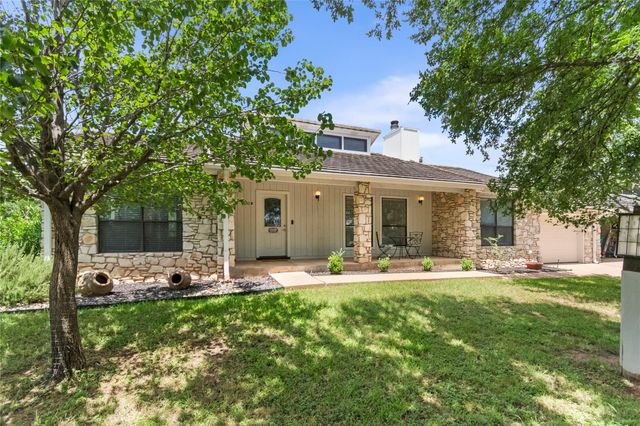 210 Teeoff B, Horseshoe Bay, TX 78657