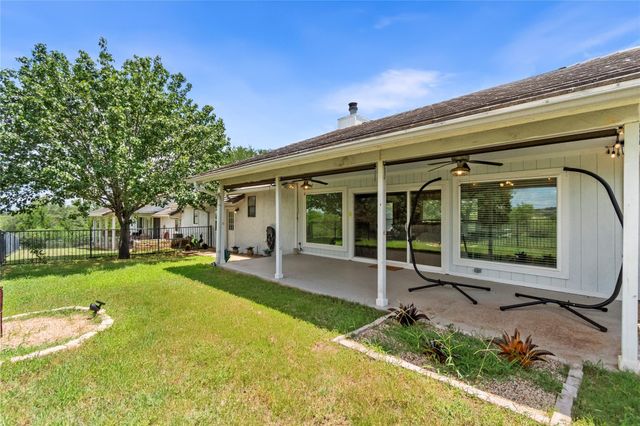 210 Teeoff B, Horseshoe Bay, TX 78657