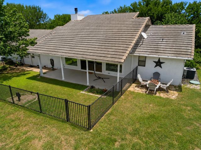 210 Teeoff B, Horseshoe Bay, TX 78657