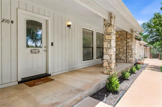 210 Teeoff B, Horseshoe Bay, TX 78657