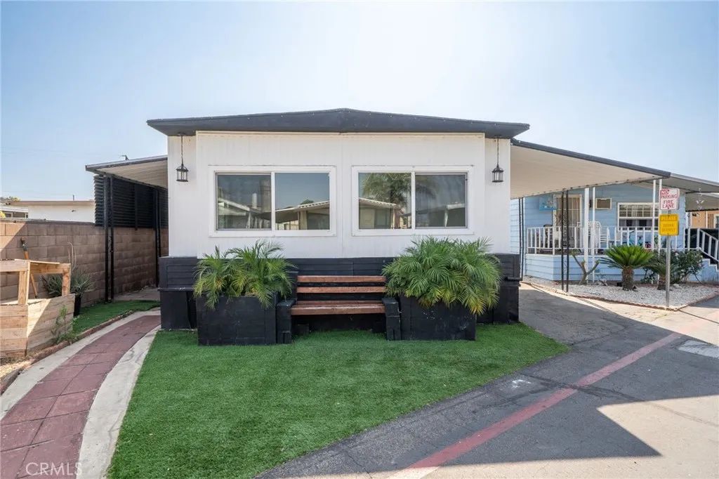 Image 1 of property listing at 1661 Puente 15, Baldwin Park, CA 91706