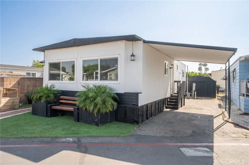 Image 2 of property listing at 1661 Puente 15, Baldwin Park, CA 91706