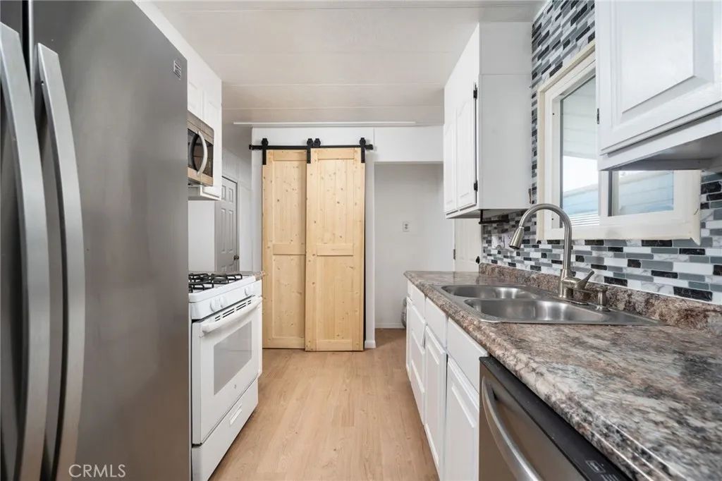 Image 11 of property listing at 1661 Puente 15, Baldwin Park, CA 91706