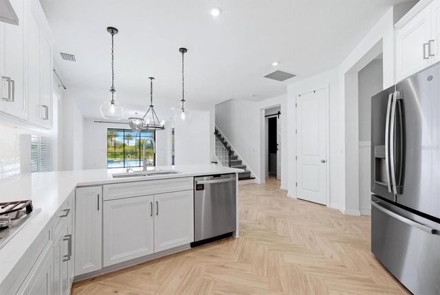 8212 SHOOTING STAR RD, Sarasota, FL 34241