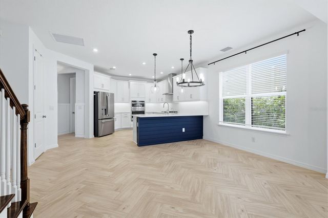 8212 SHOOTING STAR RD, Sarasota, FL 34241