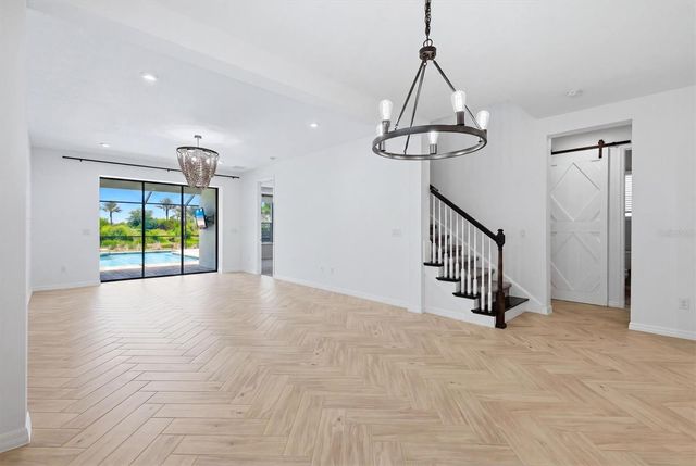 8212 SHOOTING STAR RD, Sarasota, FL 34241
