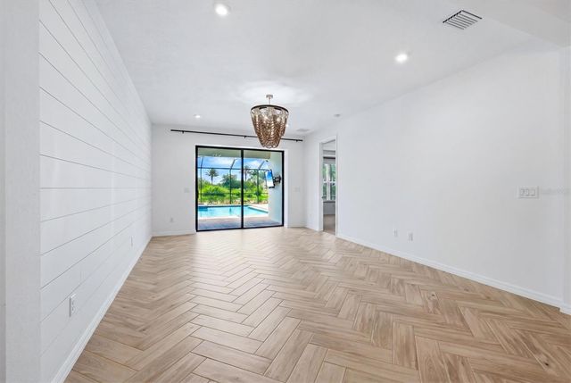 8212 SHOOTING STAR RD, Sarasota, FL 34241