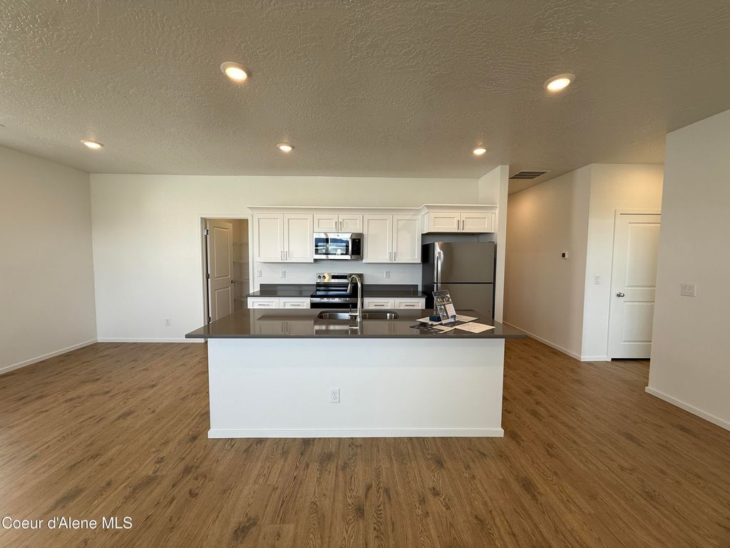 5276 E Antares Ln, Post Falls, ID 83854 photo 3