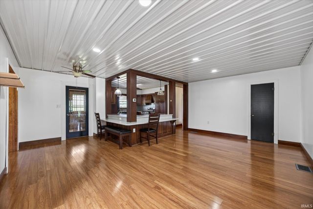 3192 W 100 S Road, Bloomfield, IN 47424