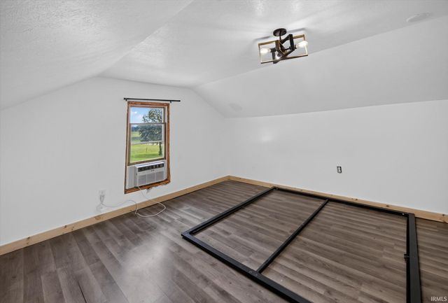 3192 W 100 S Road, Bloomfield, IN 47424