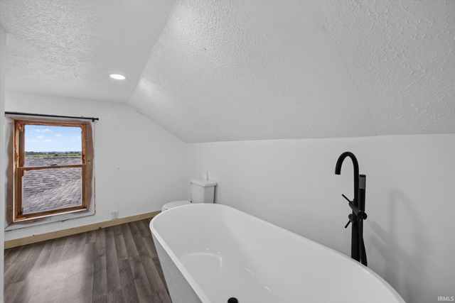 3192 W 100 S Road, Bloomfield, IN 47424