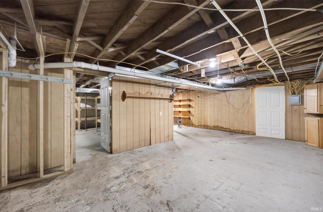 3192 W 100 S Road, Bloomfield, IN 47424
