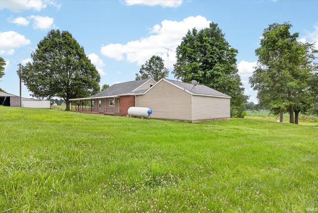 3192 W 100 S Road, Bloomfield, IN 47424