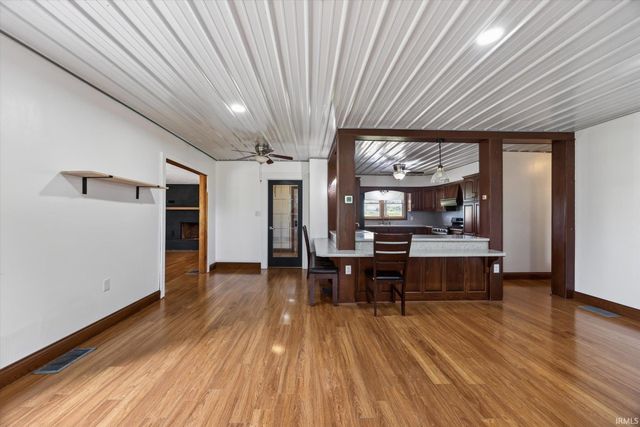3192 W 100 S Road, Bloomfield, IN 47424