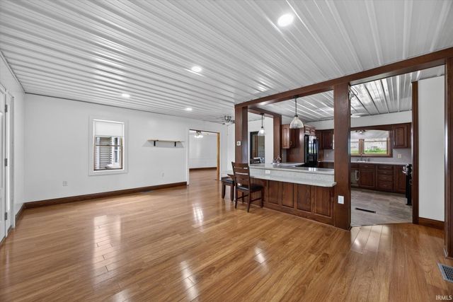3192 W 100 S Road, Bloomfield, IN 47424