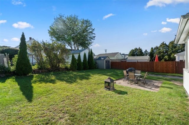 25 Hollywood Avenue, Warwick, RI 02888