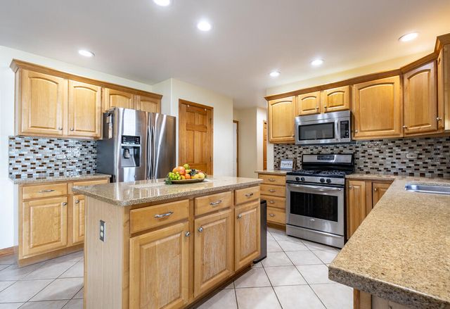 3002 Prentiss Drive, Valparaiso, IN 46385