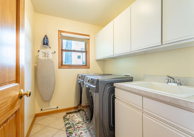 3002 Prentiss Drive, Valparaiso, IN 46385