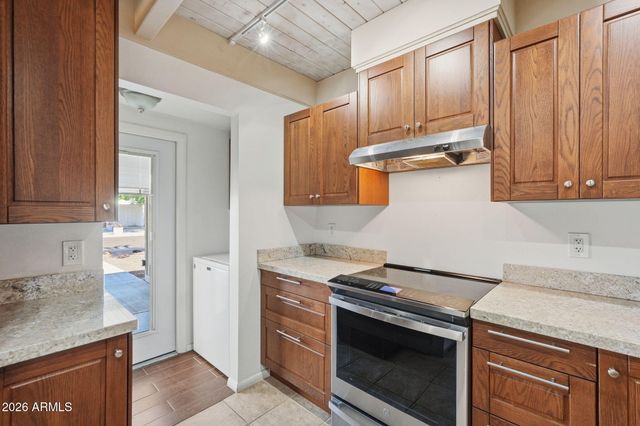 6217 E AVALON Drive, Scottsdale, AZ 85251