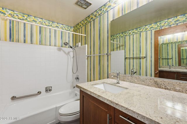 6217 E AVALON Drive, Scottsdale, AZ 85251