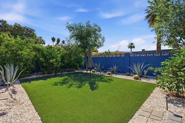 6217 E AVALON Drive, Scottsdale, AZ 85251