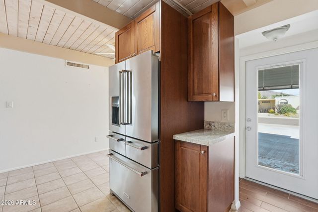 6217 E AVALON Drive, Scottsdale, AZ 85251