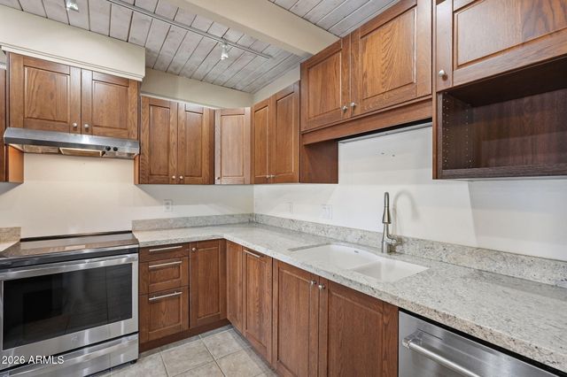 6217 E AVALON Drive, Scottsdale, AZ 85251