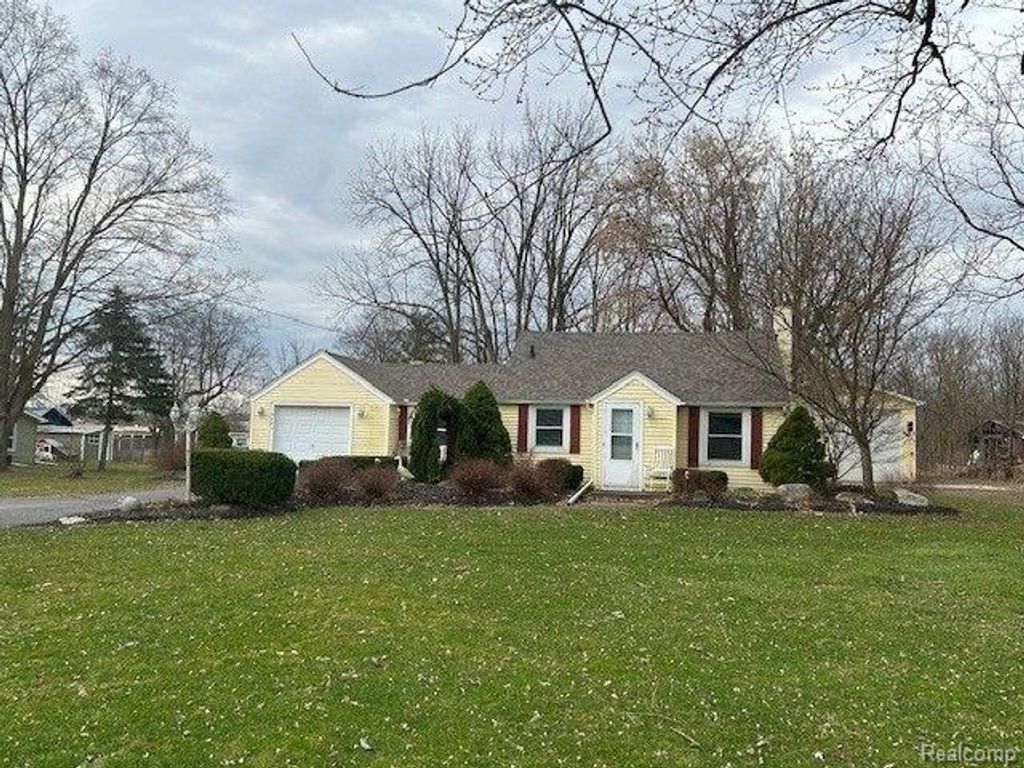 9281 W GRAND RIVER Road, Handy Township, MI 48836