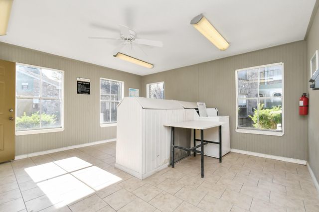 7700 W Airport Boulevard 1014, Houston, TX 77071