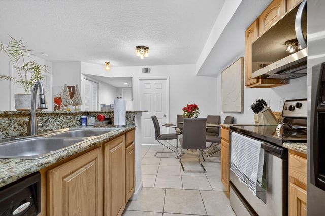 221 SW Palm Drive 104, Port St Lucie, FL 34986