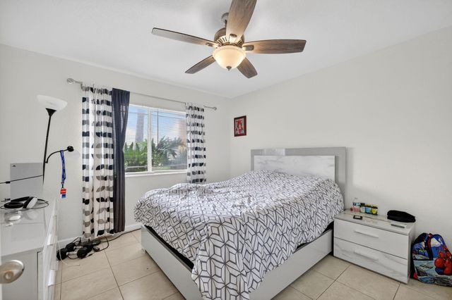 221 SW Palm Drive 104, Port St Lucie, FL 34986