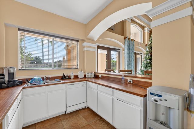 221 SW Palm Drive 104, Port St Lucie, FL 34986