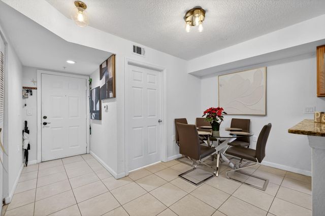 221 SW Palm Drive 104, Port St Lucie, FL 34986